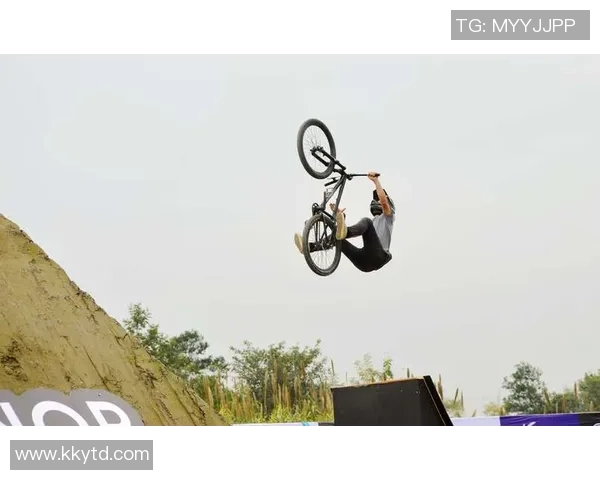 成都极限运动队与杭州极限运动队实力对比赛后分析与总结