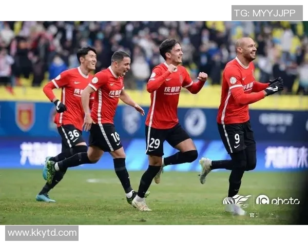 成都足球队技术分析与战术创新的深度探讨与展望