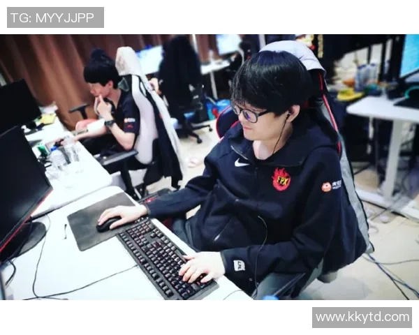 高校联赛分析：FPX团队意识的优劣与未来发展潜力探讨